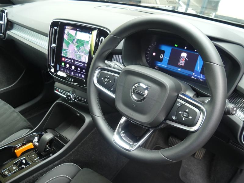 Volvo XC40 Photo 2e9c1814-d31e-4e19-a83b-b674a5a1b3d5.jpg