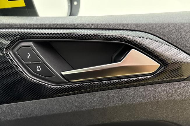 VOLKSWAGEN  T-Cross  Photo 27