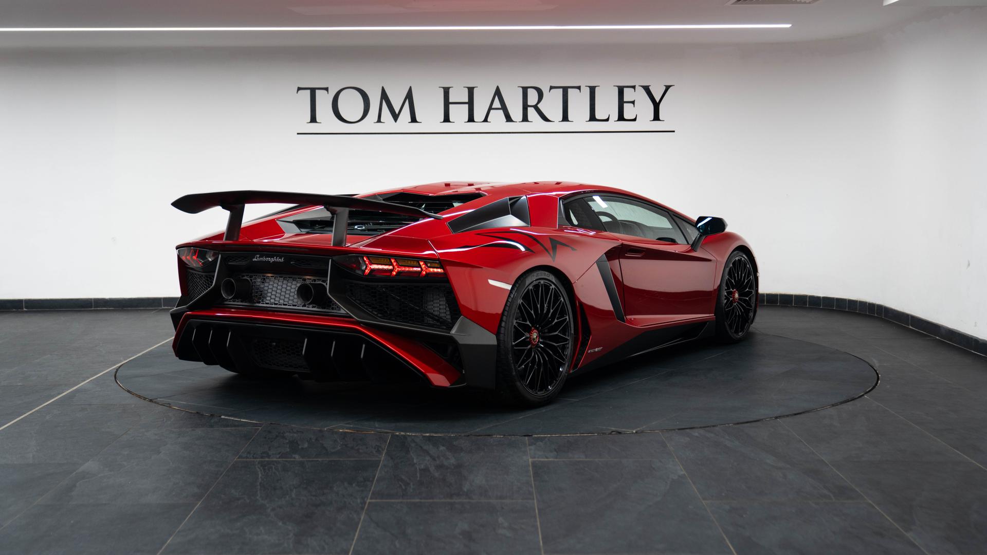 LAMBORGHINI Aventador Photo 2eb016fe-093d-4cca-ba04-c236bf1e485a.jpg