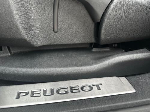 Peugeot 3008 Photo 2ecc326a-da1d-4892-991f-109dab352bfc.jpeg