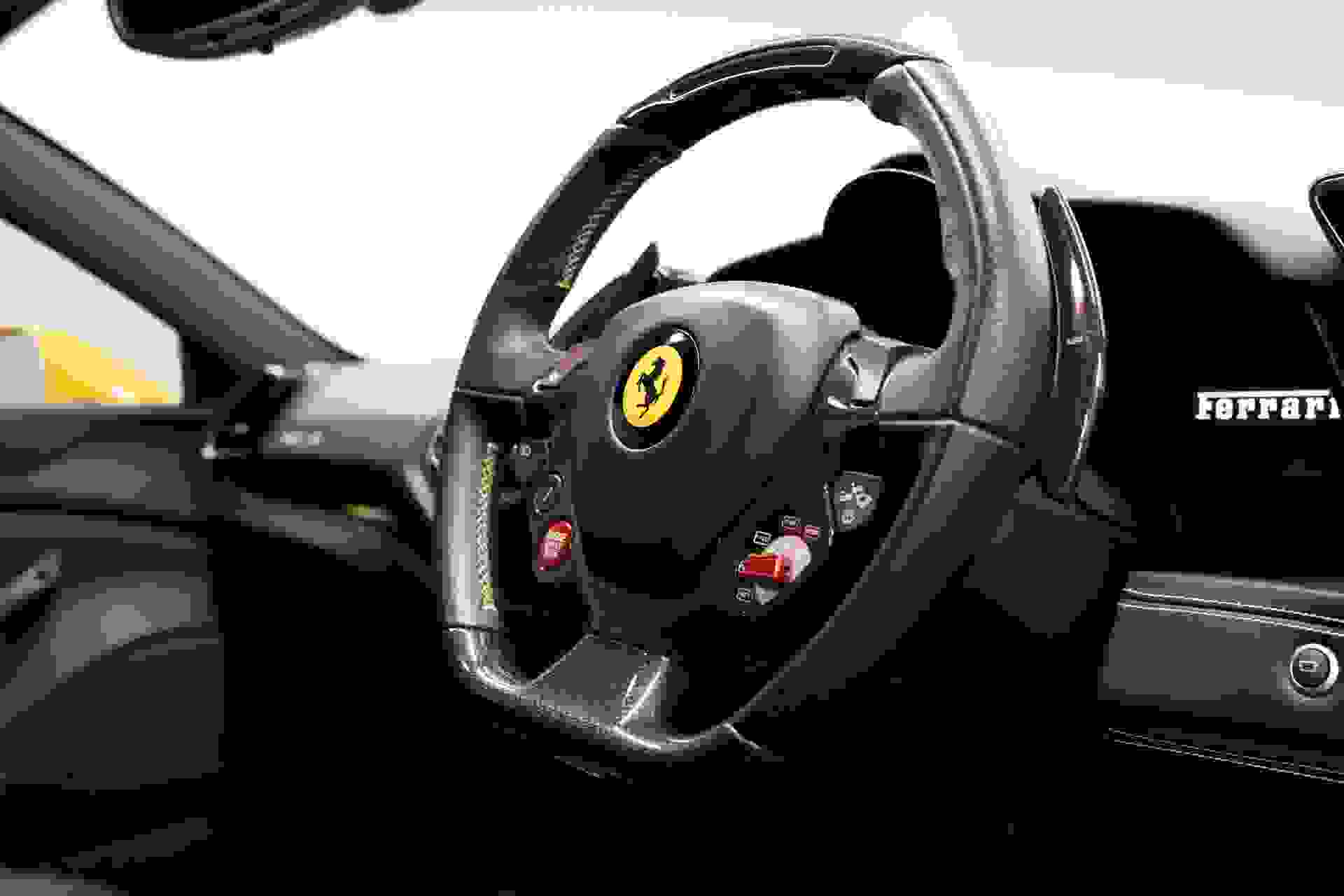 Ferrari 488 Photo 2ed0d105-2b90-49a8-8f51-f100396c82fe.jpg