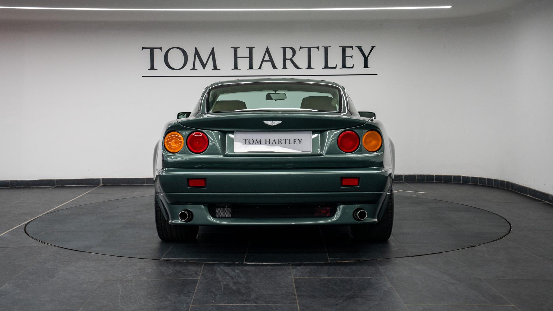 Aston Martin V8 Vantage Photo 2eefe8de-7e1a-471e-a33a-d09fbfbd1faf.jpg
