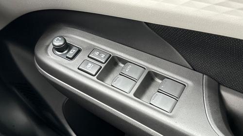 Suzuki Swift Photo 2ef898bf-bb49-4f1f-9a1e-ee677b686705.jpg