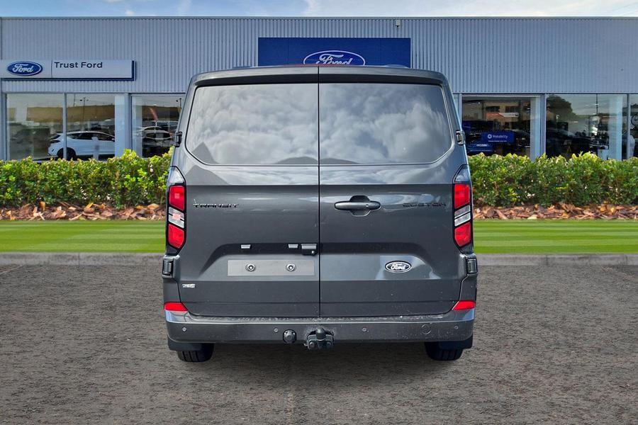 Ford TRANSIT CUSTOM Photo 2f04cb5f-e73f-46bc-82c3-f12a6e150e55.jpg