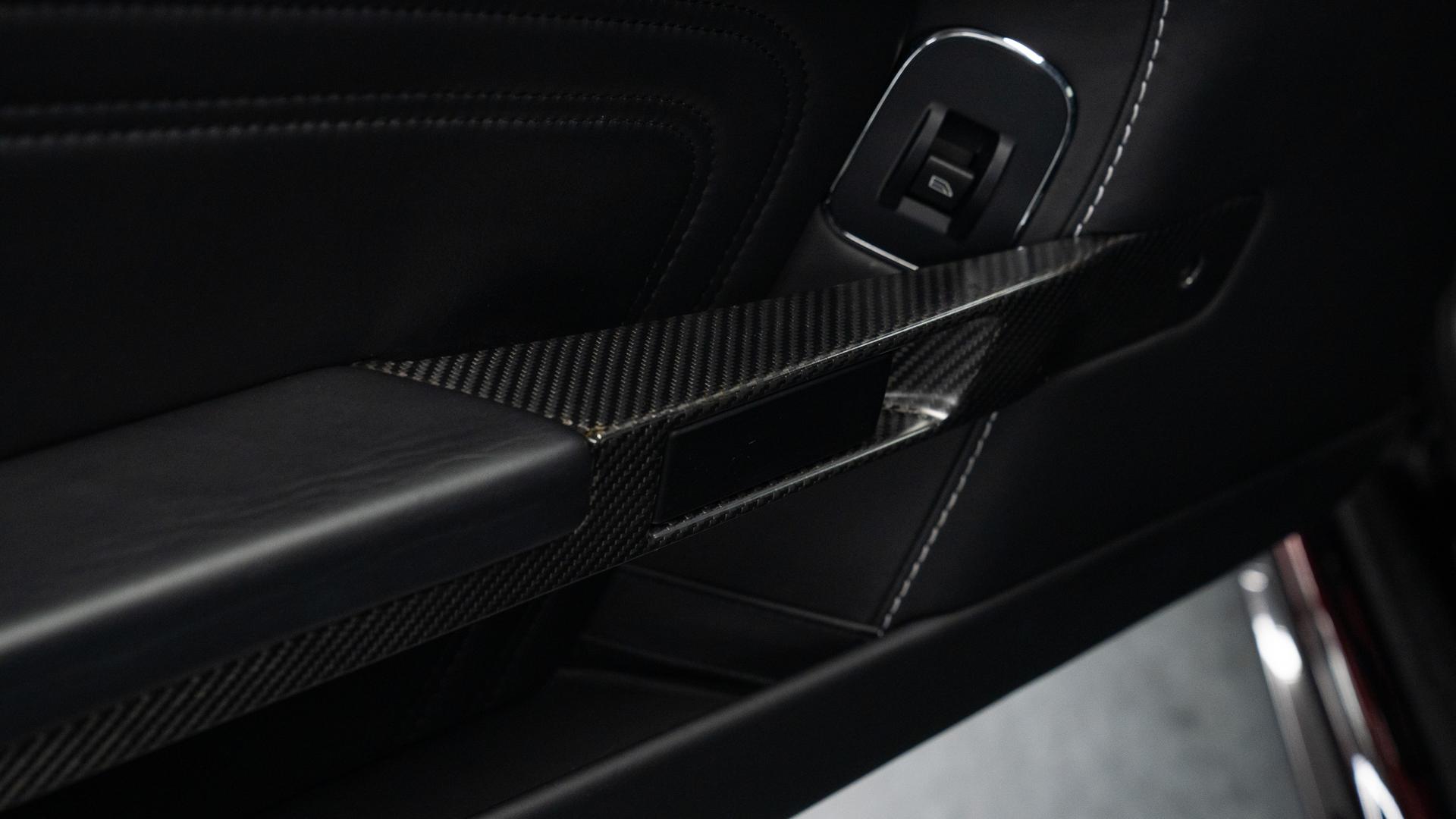 Aston Martin DBS Photo 2f0b0fae-5a1a-4446-b9be-533a64743d34.jpg
