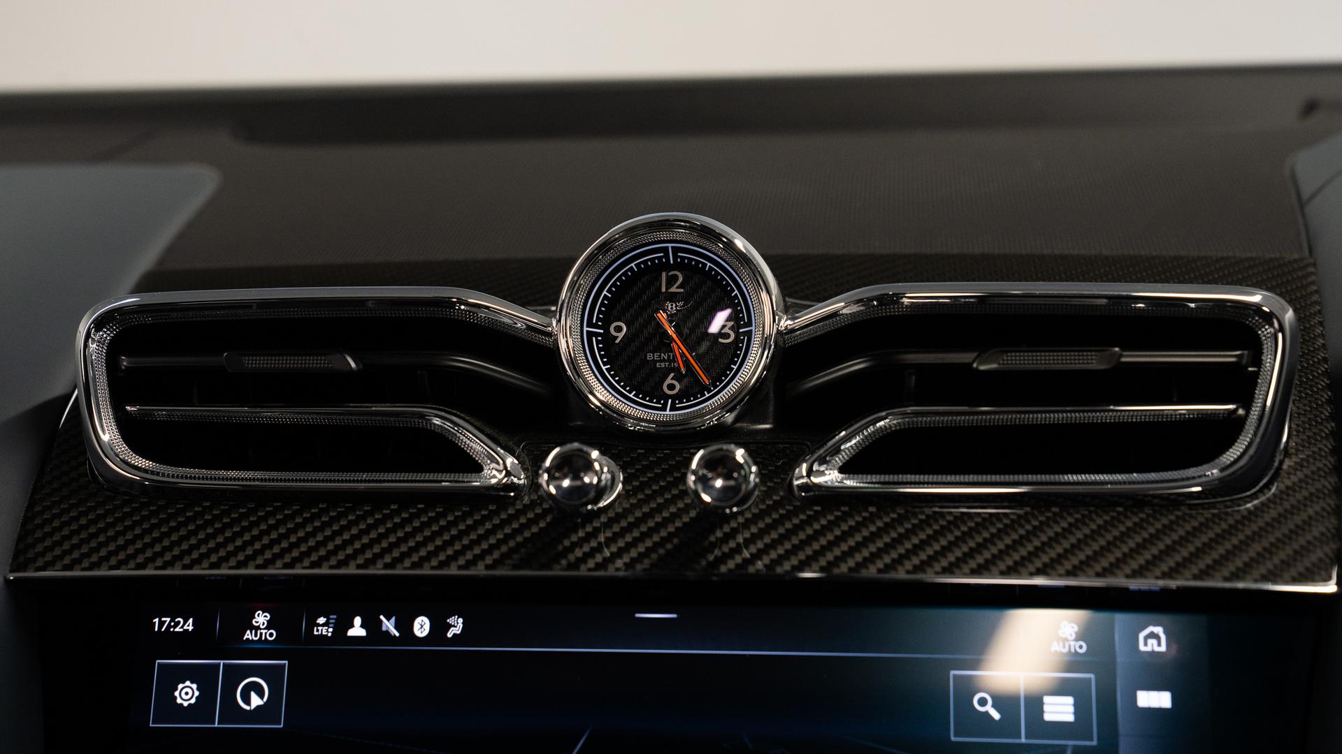 Bentley Bentayga Photo 2f139f64-122c-415a-8b85-34d741104ab7.jpg