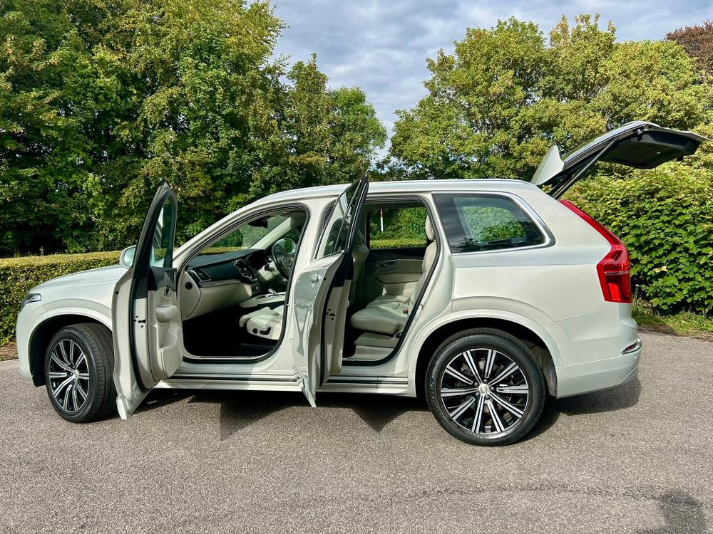 Used Volvo XC90 SD22URT 9