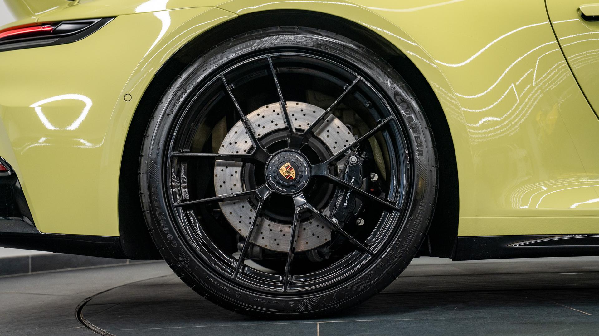 Porsche 911 (992.2) Photo 2f3b50f6-23b2-4083-9949-f4a4a364ba50.jpg