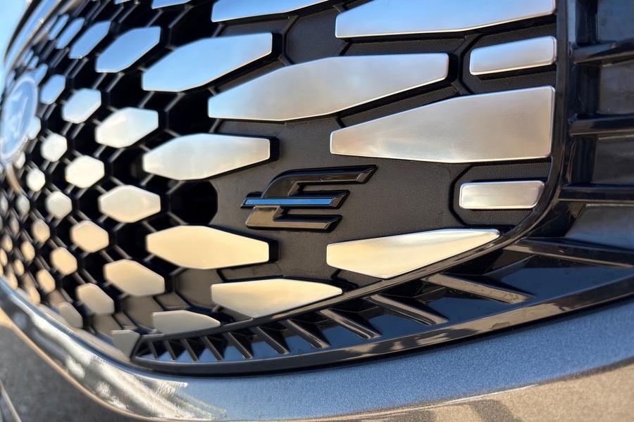 Ford E-TRANSIT CUSTOM Photo 2f44e262-5836-4517-ad87-77cea0e43653.jpg