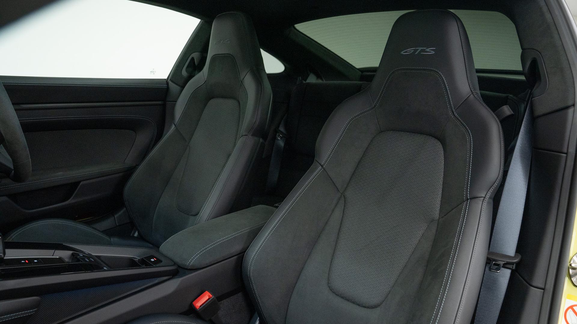 Porsche 911 (992.2) Photo 2f59e570-1b22-4a9f-b1d2-d90885a43a48.jpg