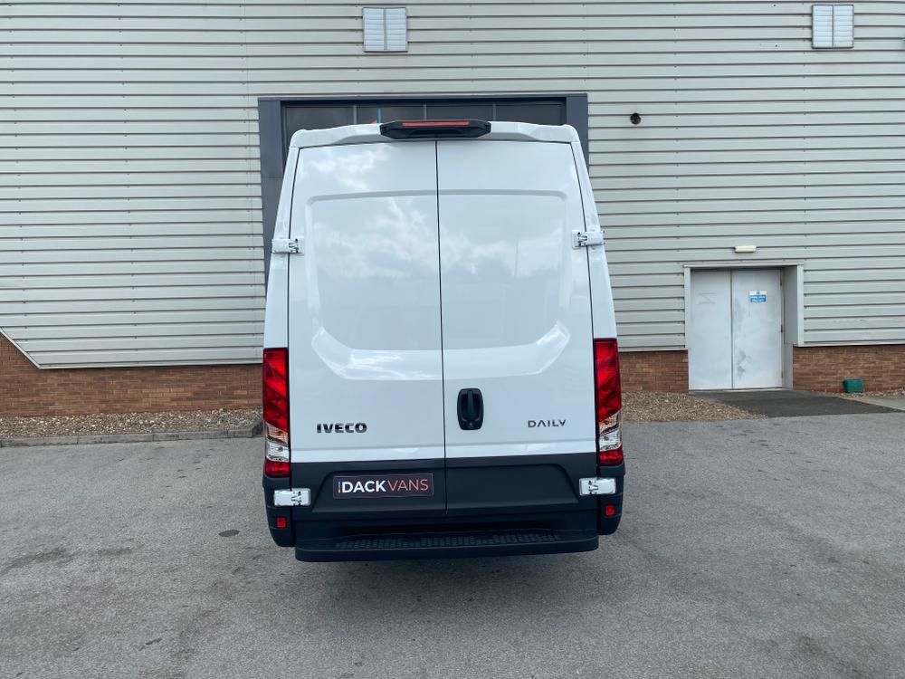 Iveco Daily Photo 2f7dd5b4-1182-42ed-915b-2beb581e2468.jpg
