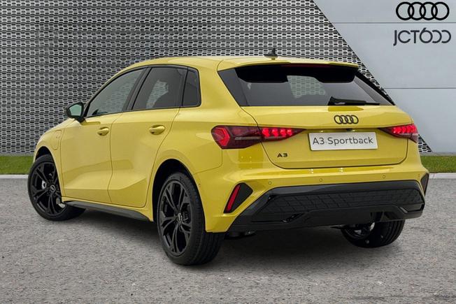 AUDI  A3 Photo 3