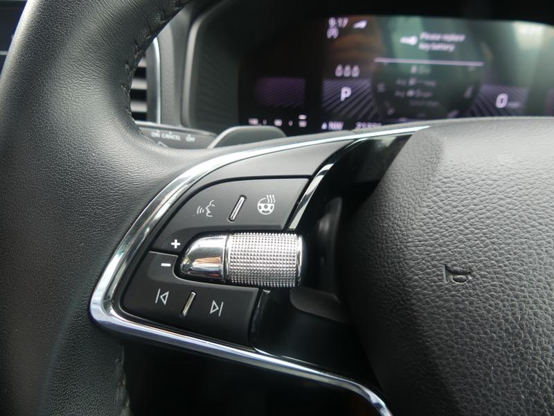 Skoda Karoq Photo 2f8fce32-1e27-4082-a94b-2d3002568fa0.jpg