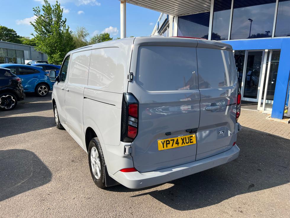 Ford Transit Custom Photo 2f997143-5f4f-4b48-bfb0-4189307142e4.jpeg