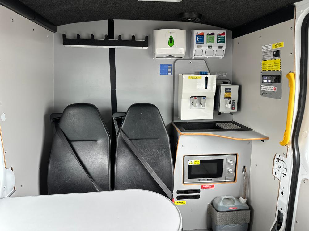 Ford Transit Photo 2fa1178f-8b29-4267-b407-967959715890.jpg
