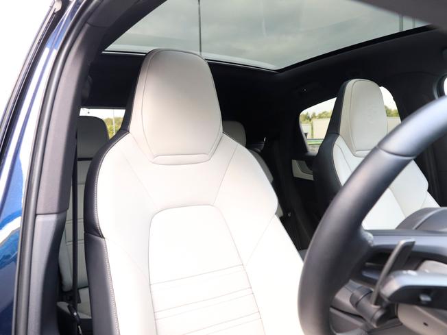 PORSCHE Cayenne Photo 16