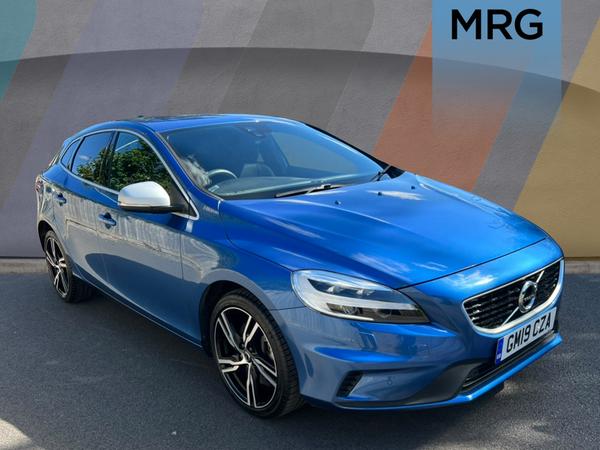 Used 2019 VOLVO V40 T2 [122] R DESIGN Edition 5dr Geartronic at Chippenham Motor Company