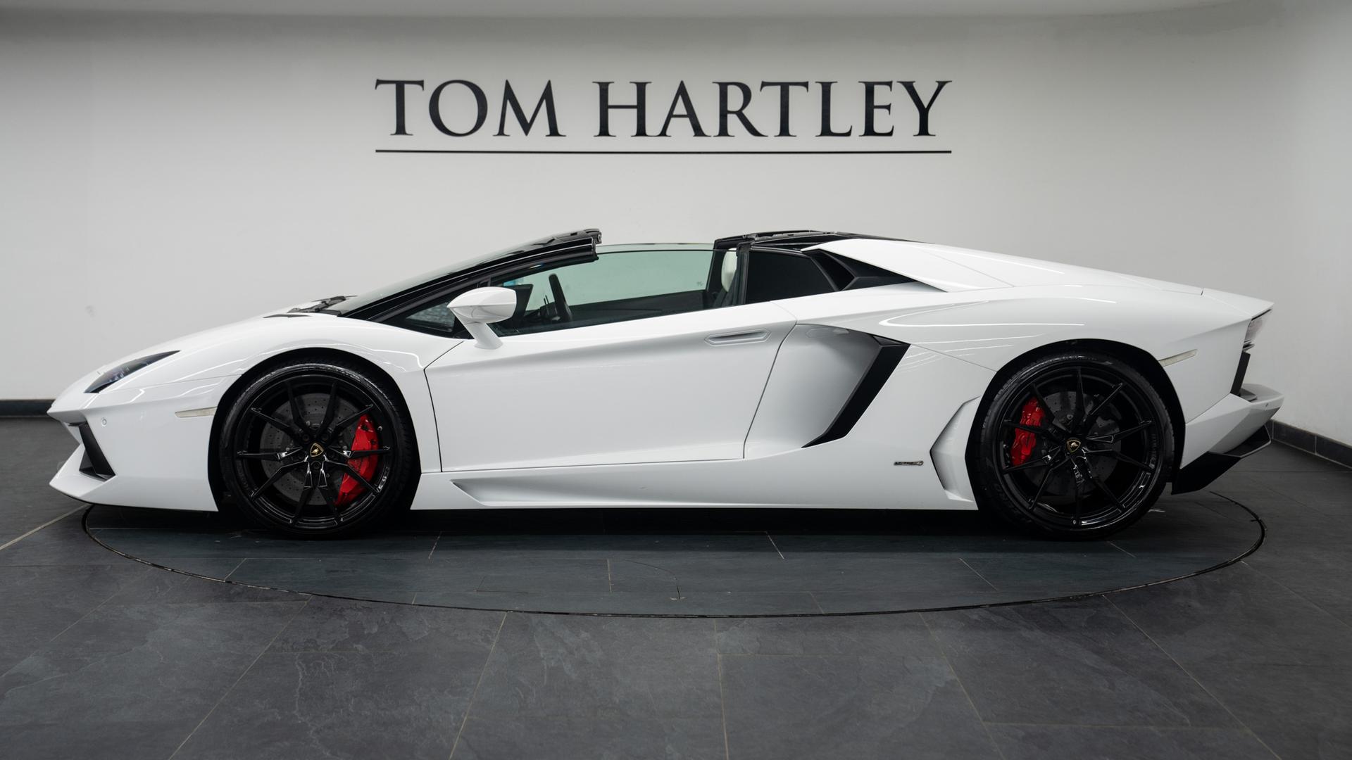 LAMBORGHINI Aventador Photo 2fc391b8-91fd-40b1-80d1-0d4e5e3d8d35.jpg