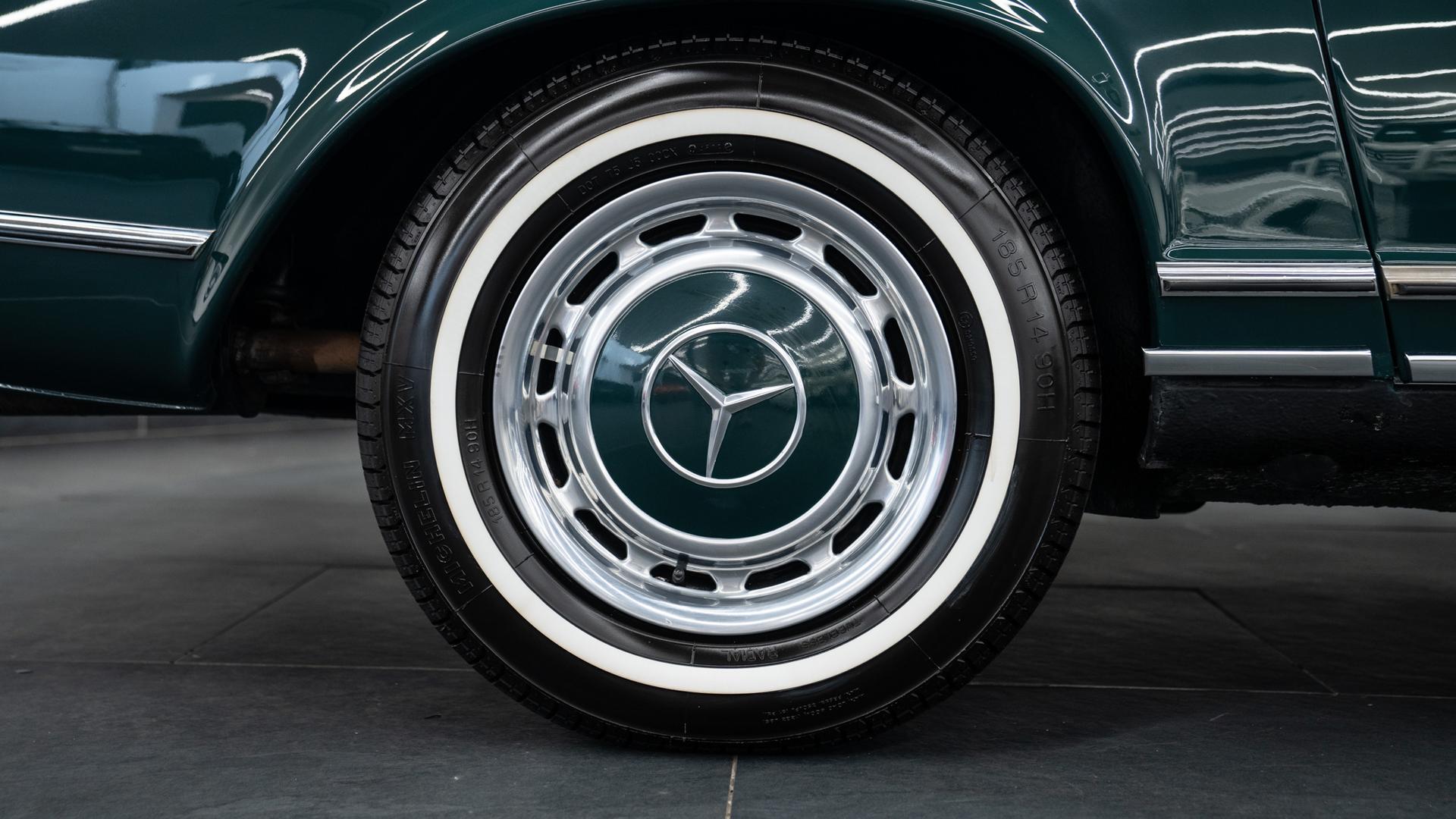 Mercedes-Benz 280 SL Photo 2fcca4c1-14f9-42e4-9f31-a301e4801108.jpg