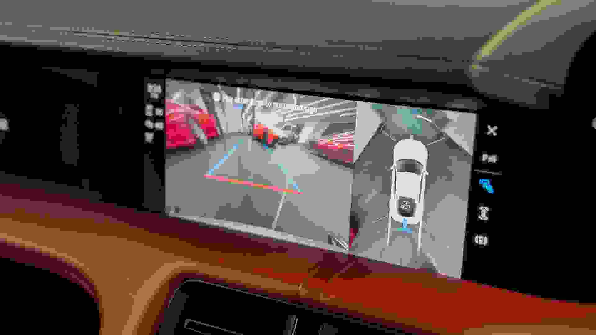 Porsche Taycan Photo 2fe4ef78-2534-4b7c-83c2-773b2666ce9f.jpg