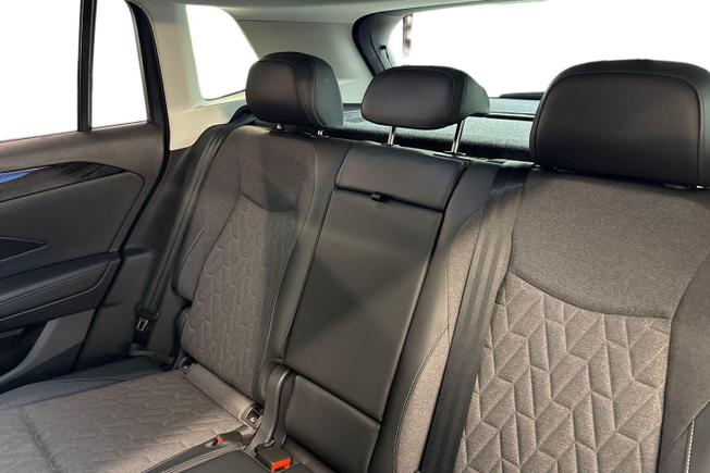 VOLKSWAGEN Tiguan Photo 16