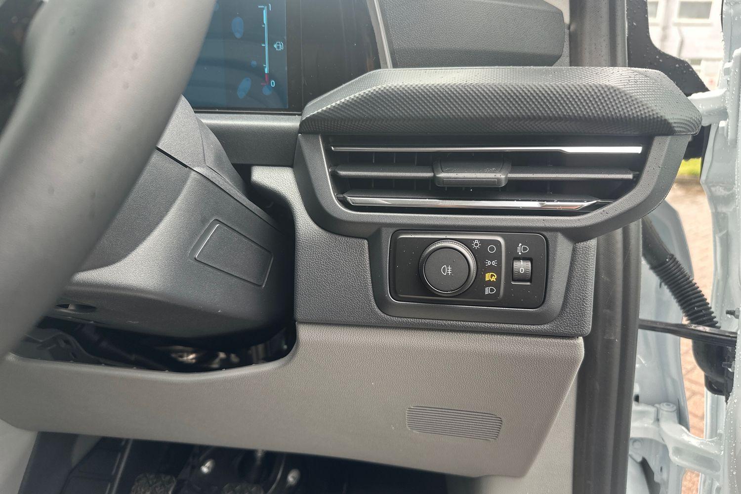 Ford TRANSIT CUSTOM Photo 30