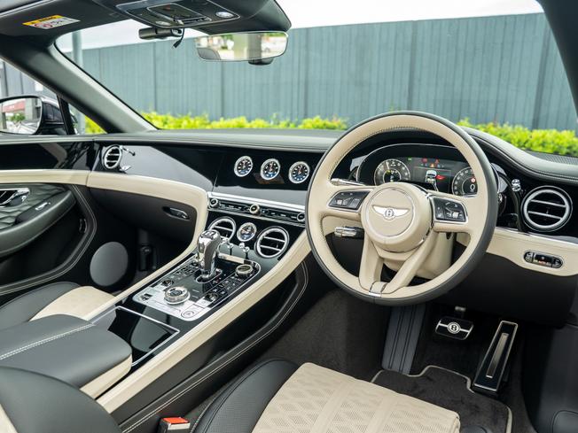 BENTLEY Continental GTC  Photo 4