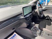 Ford Focus Photo 15