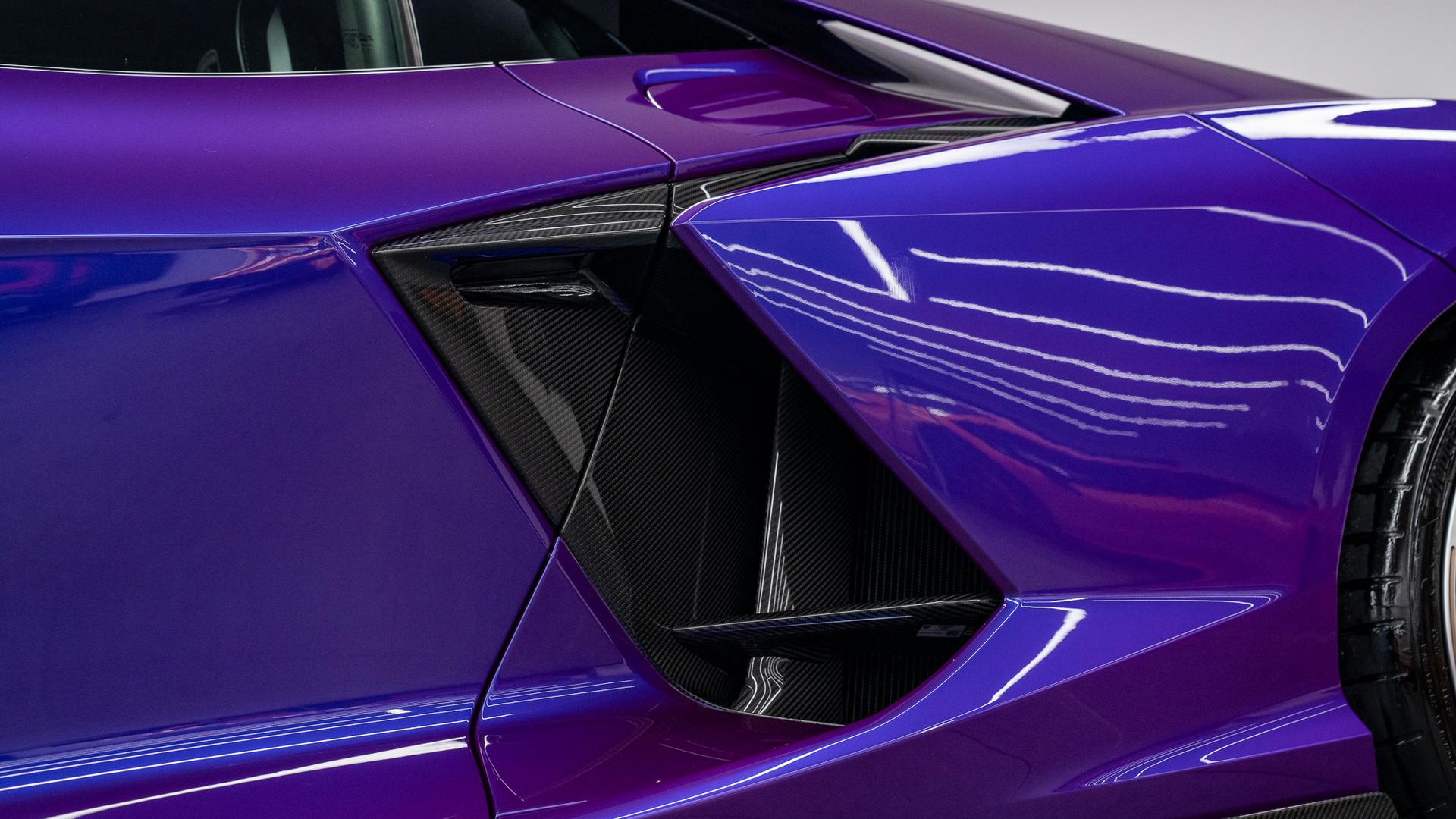 LAMBORGHINI Revuelto Photo 301c5c8d-cade-40a9-ad55-c392c27d1659.jpg