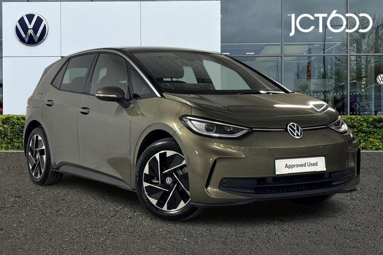 Used 2026 VOLKSWAGEN ID.3 150kW Match Pro 59kWh 5dr Auto Dark Olivine Green at JCT600