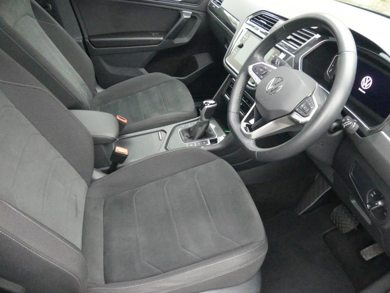 Volkswagen Tiguan Photo 303b43fd-09be-4501-8d07-cbbd91d8f0c6.jpg