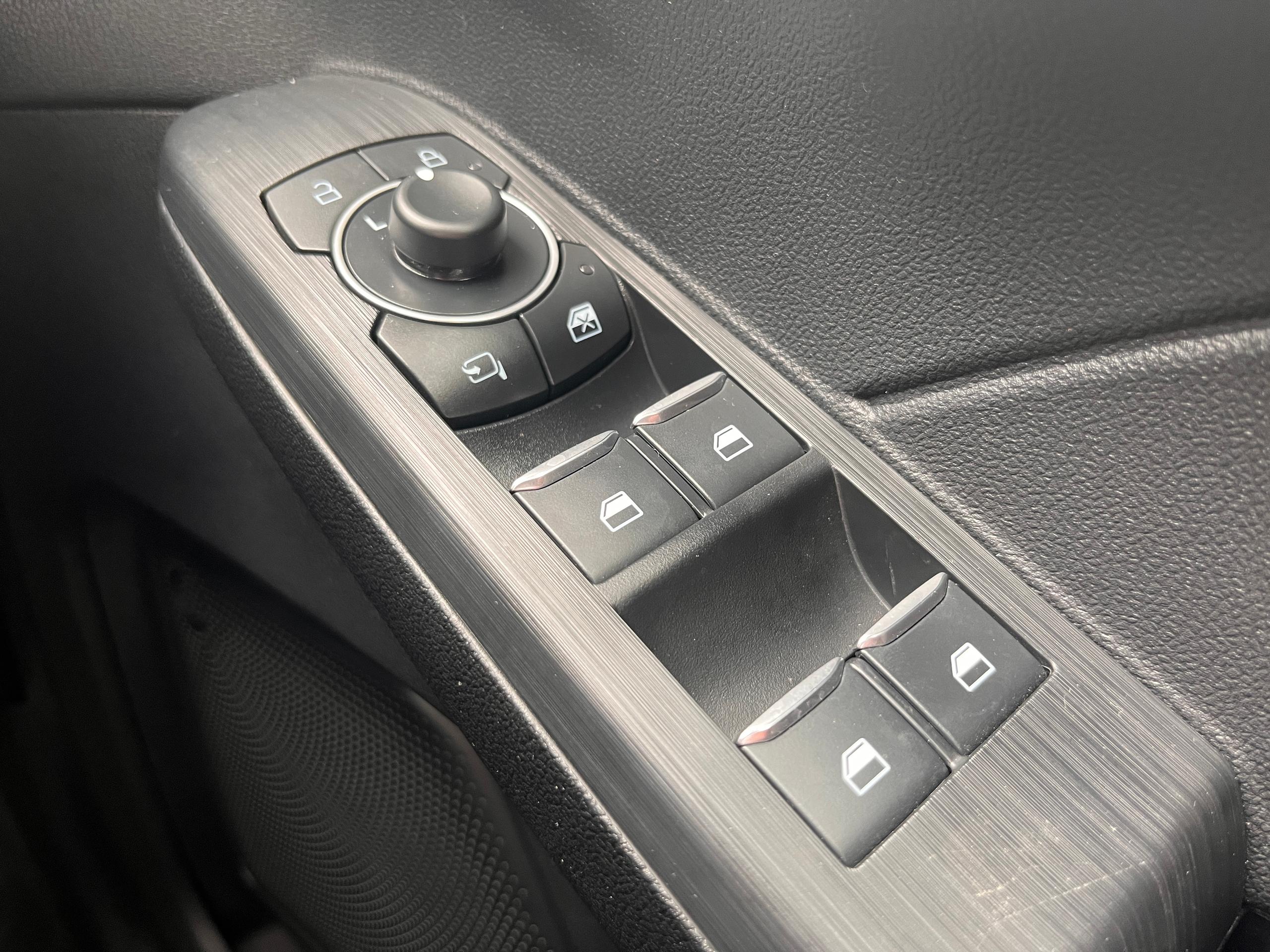 Used Ford Kuga AO73OJX 19