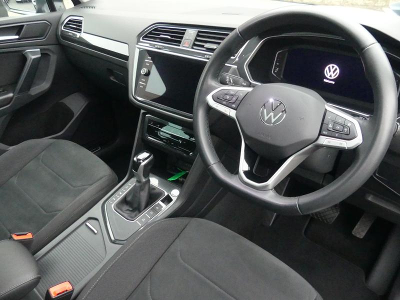 Volkswagen Tiguan Photo 3049df54-6263-4881-8e73-0c22994bc1ba.jpg