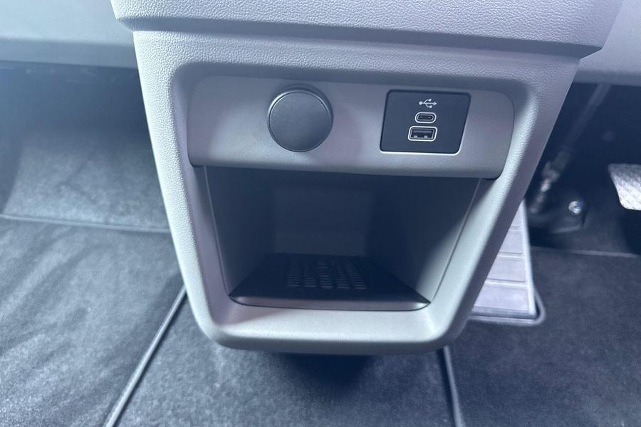 Ford TRANSIT CUSTOM Photo 3065c2d9-a6c8-44fd-b2bd-ca1c376444b1.jpg