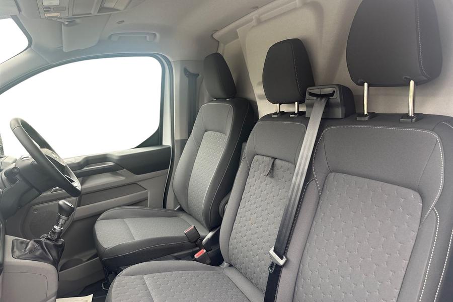 Ford TRANSIT CUSTOM Photo 307d4b49-78e4-4c71-9dba-c031988a0a9b.jpg