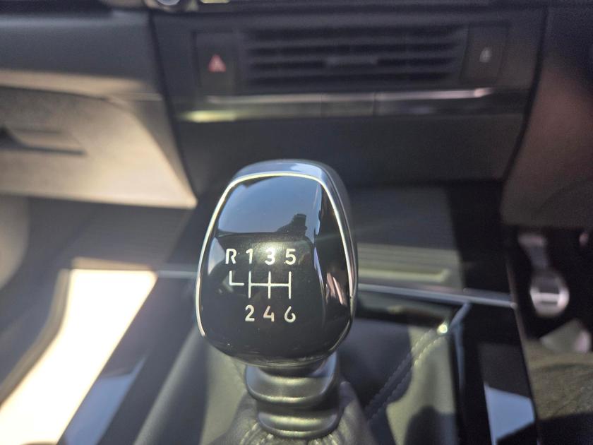 Vauxhall Astra Photo 30907e22-e224-4d3c-9fcb-66d445ab4d26.jpg