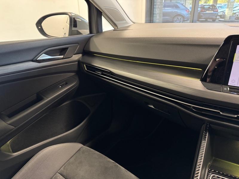 Volkswagen Golf Photo 30993614-4f10-45c3-9588-579a4542c673.jpg