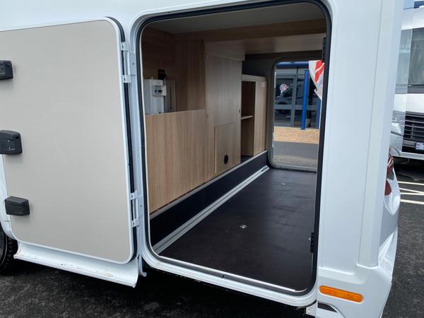 Used Knaus Sky Ti 700 MEG Platinum Y76392 30