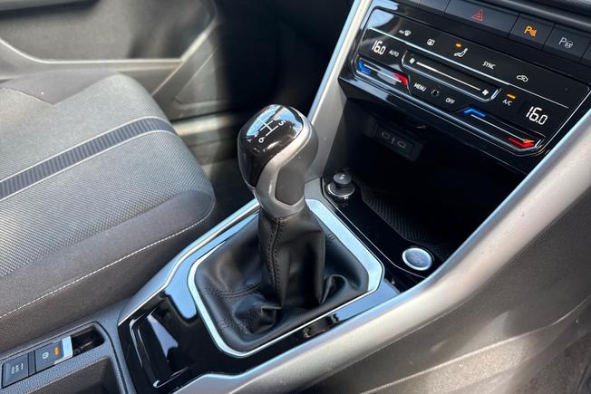 Volkswagen T-Roc Photo 42