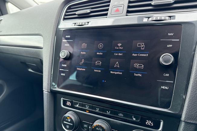 VOLKSWAGEN Golf Photo 14