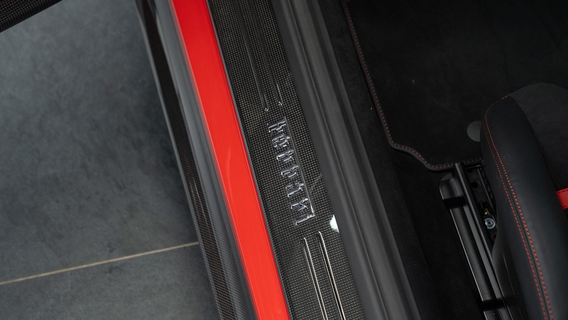 Ferrari 812 Photo 30ae6106-3a33-4845-b3ca-b7458de4a0ac.jpg