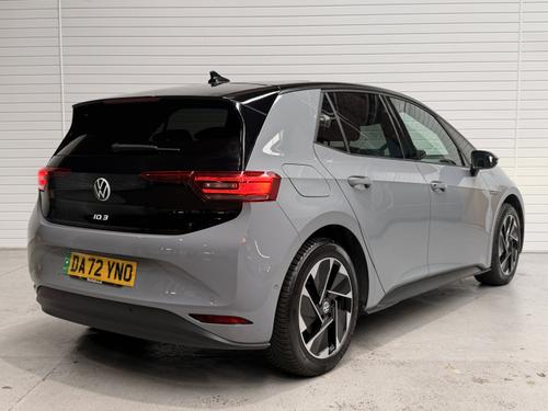 Volkswagen ID.3 Photo 30b76310-f1bf-4dd2-aeb6-655b3b48c0e8.jpeg