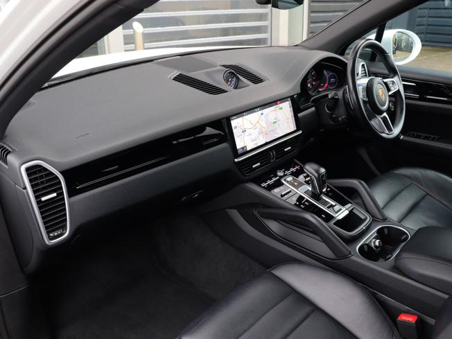 PORSCHE Cayenne Photo 3