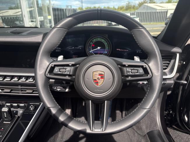 PORSCHE 911 Photo 25