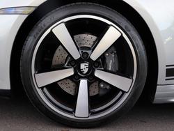 PORSCHE 911 Photo 4