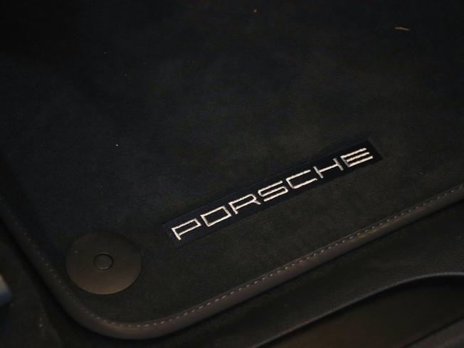 PORSCHE Macan Photo 40