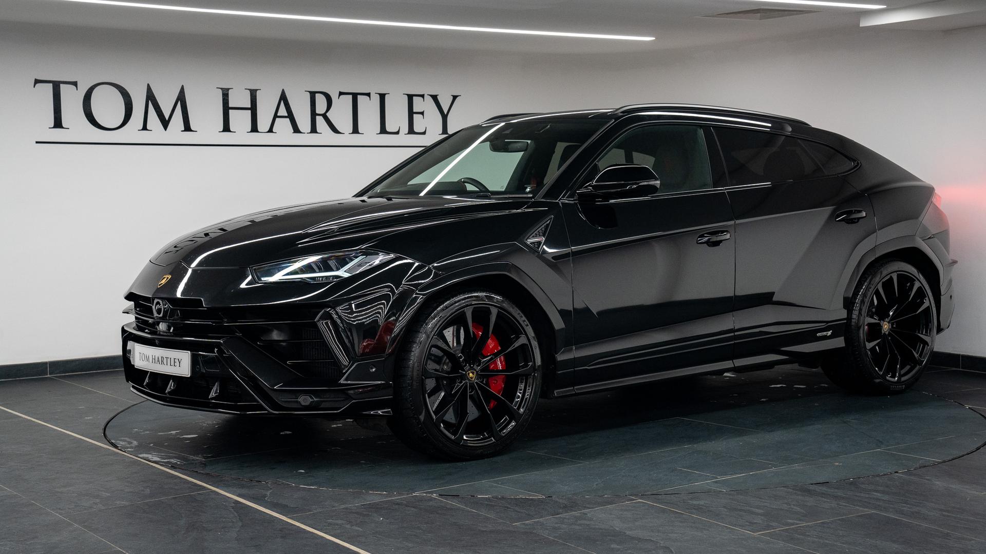 LAMBORGHINI Urus Photo 30deef50-f2af-4ca4-beae-877994c36f28.jpg