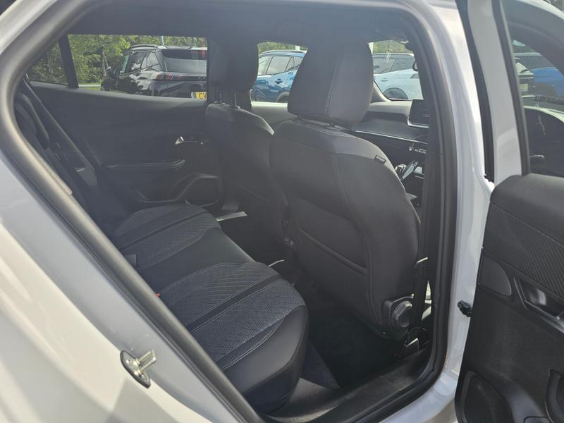 2025 75 PEUGEOT 2008