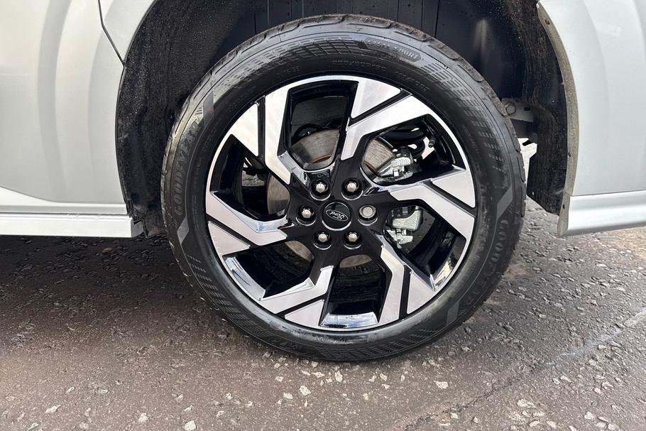 Used Ford TRANSIT CUSTOM L1DCIVSPORT2 17