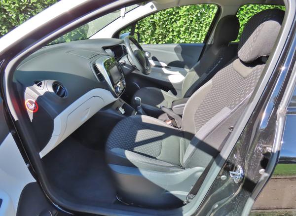 Used Renault Captur RO67YWT 15
